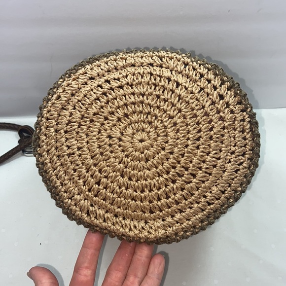 Auth Unique Brighton Straw & Leather Bucket Purse - Picture 4 of 14